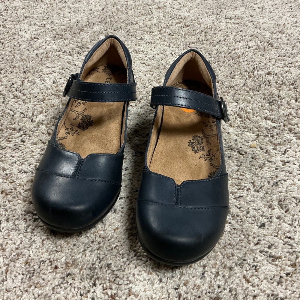 Taos Navy Blue Leather Mary Jane Block Heels Womens Size 9 Adjustable Strap